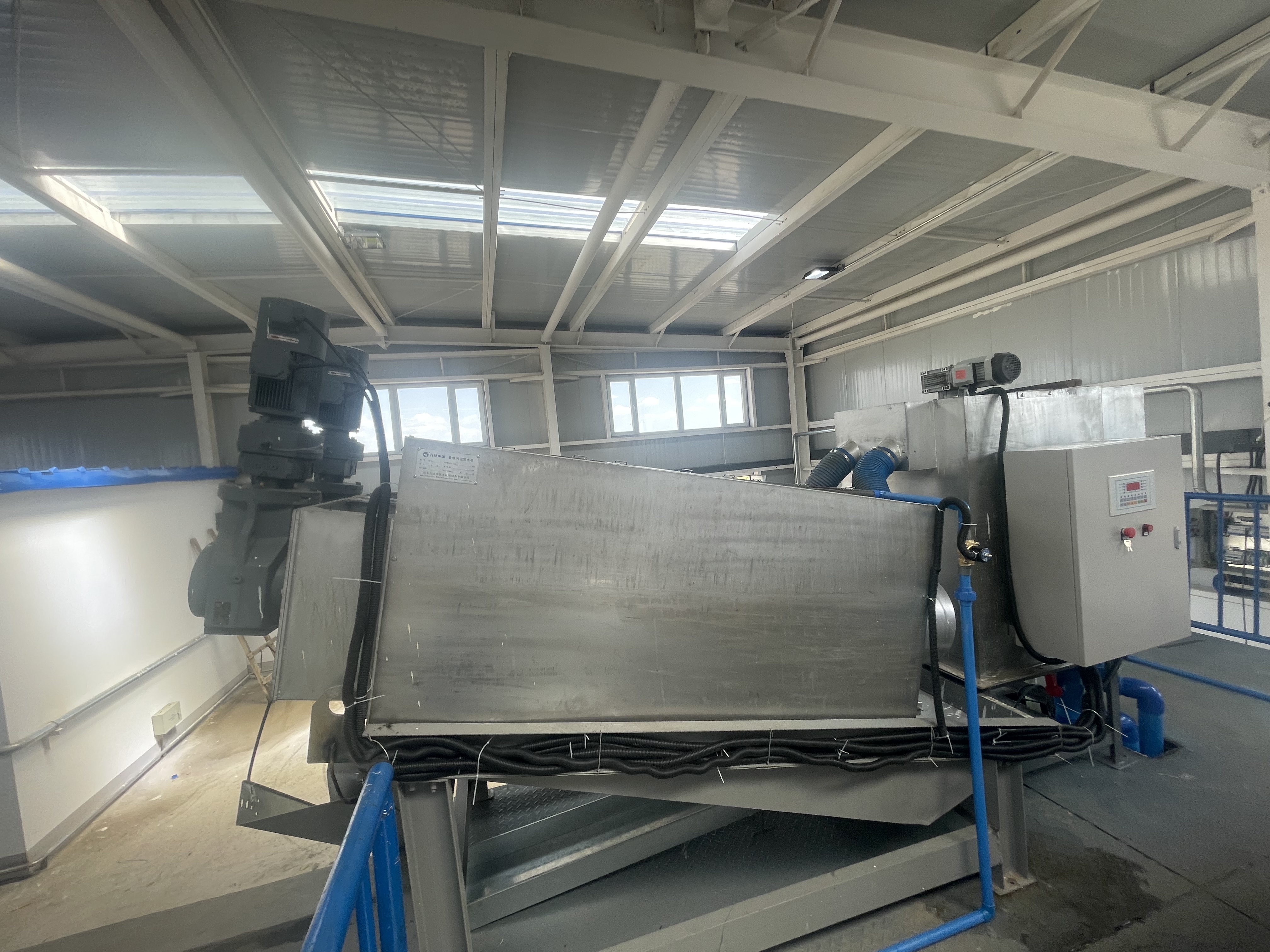 煤化工污水適合用疊螺機嗎？新疆煤化工擴(kuò)增402型疊螺機